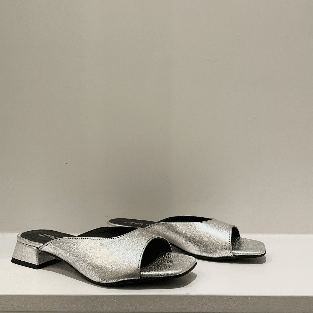 CTWLK slippers - Zilver