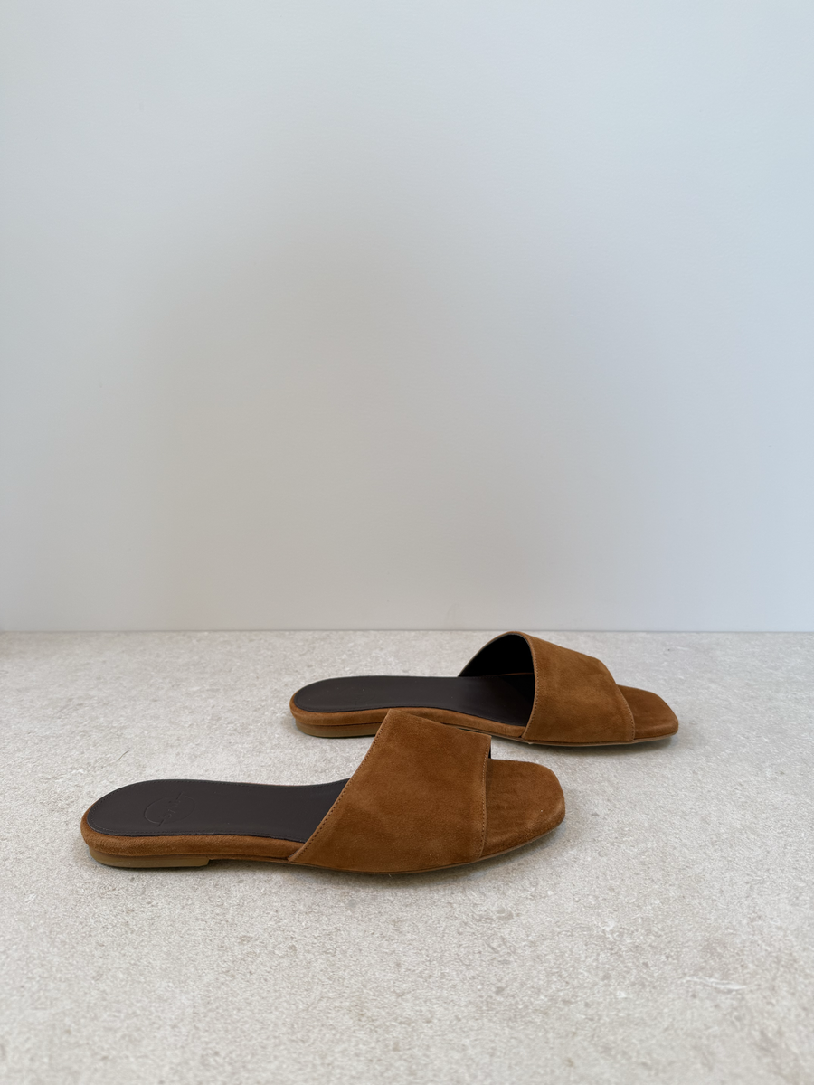 BY MYRTH slippers - Cognac