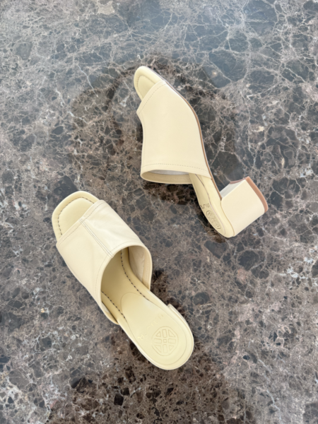 Unisa slippers - Geel